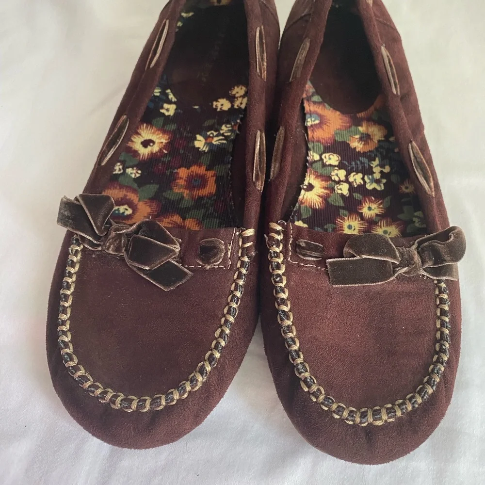 LOWER EAST SIDE Women Leather Moccasin Slip On Shoes 9.5 Red Wine Canoe Loafers